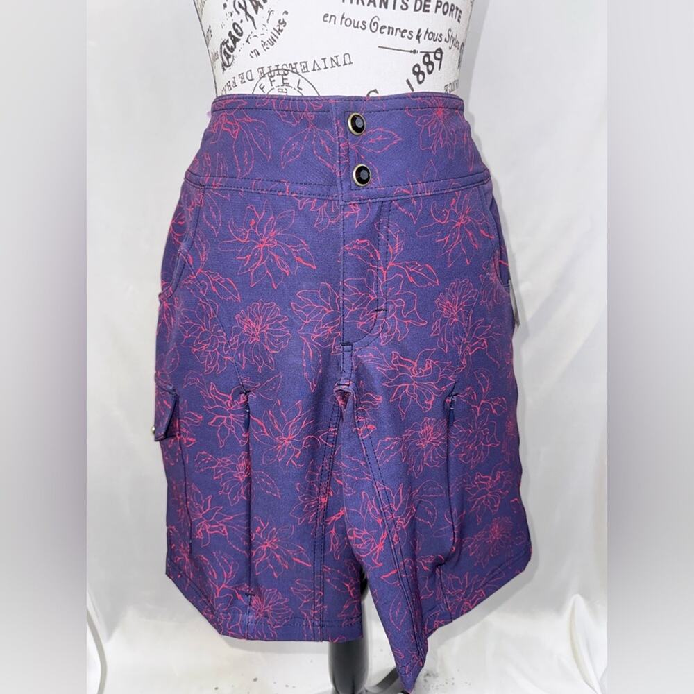 NWT: Shredly LINDSAY MTB Floral Athletic Shorts (v)